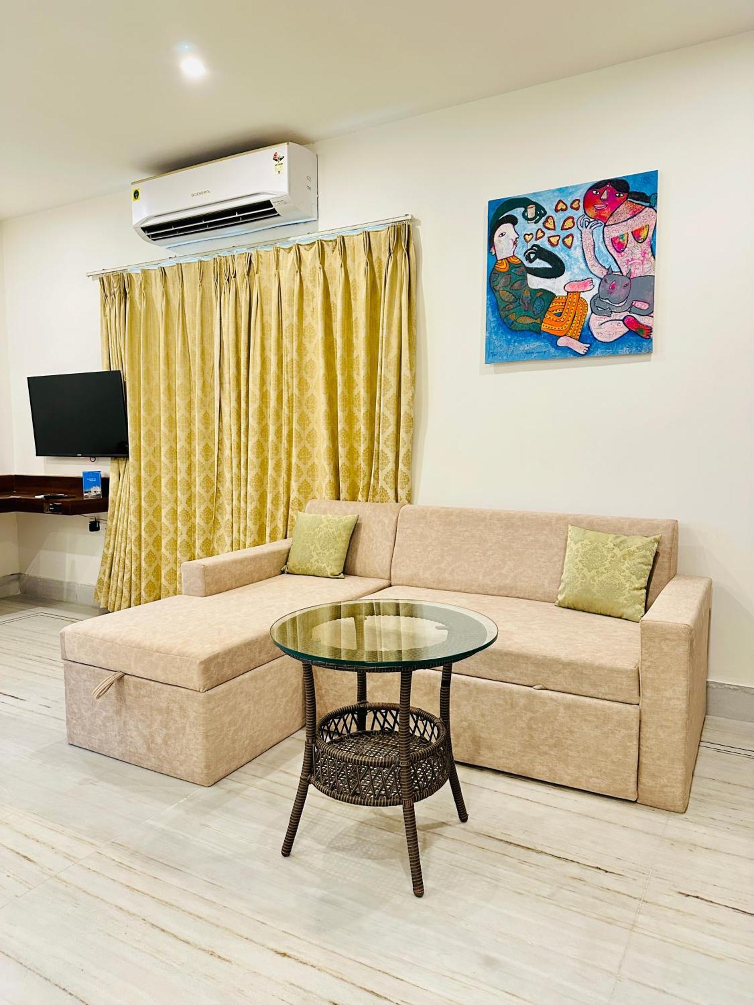 Mewar Palace Resort And Spa Udaipur Exterior photo